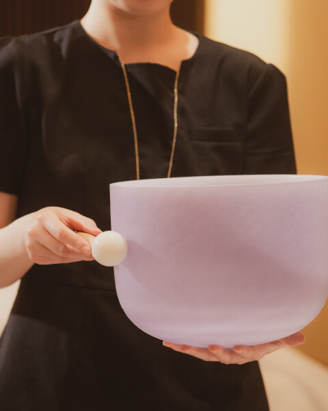 水晶から生まれた音響楽器「ブルークリスタルボウル」